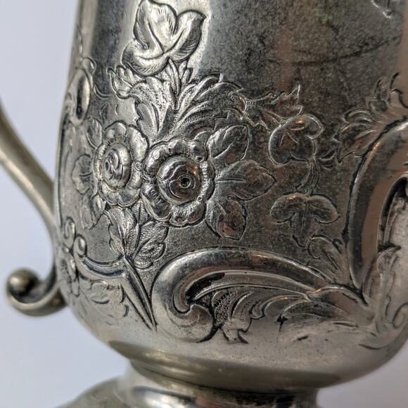 Corbell & Co Silverplated Repousse Cup Mug Signed English Maker Mark Castle - Picture 8 of 14